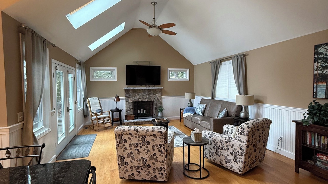 Photo of Livingroom in Gilford