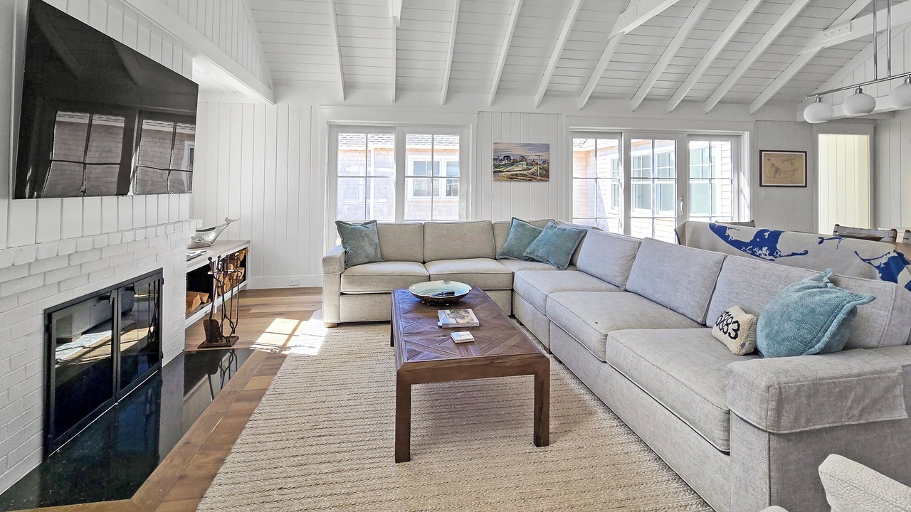 Photo of Livingroom in North Truro