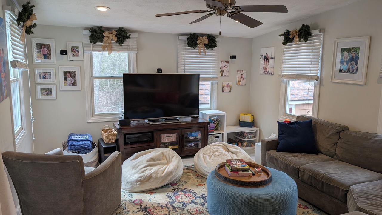 Photo of Livingroom in Walpole