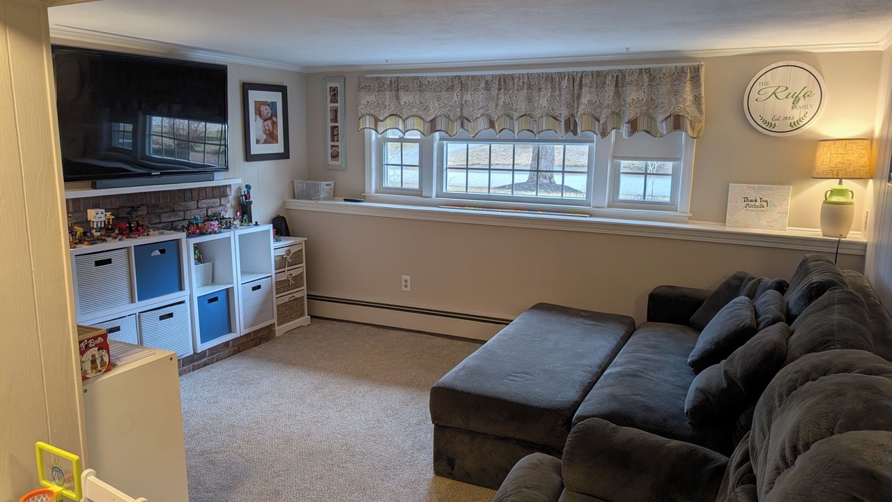 Photo of Livingroom in Walpole