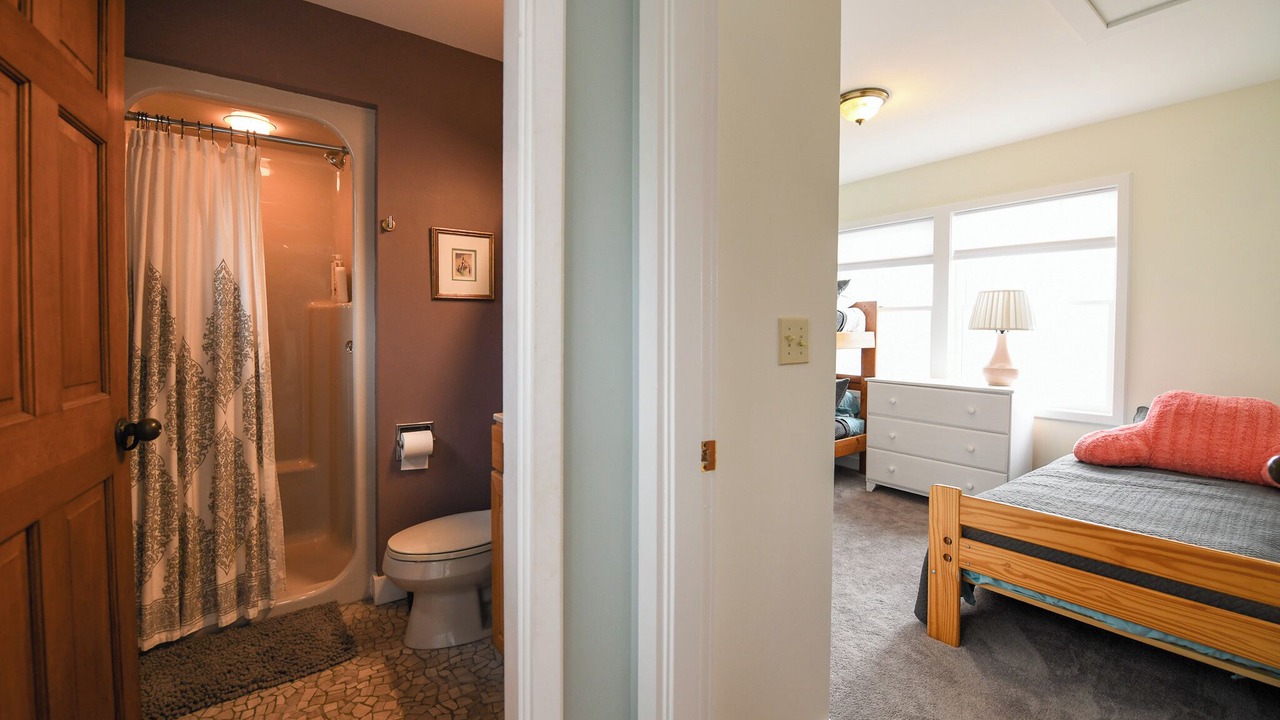 Photo of Bedroom in Raymond