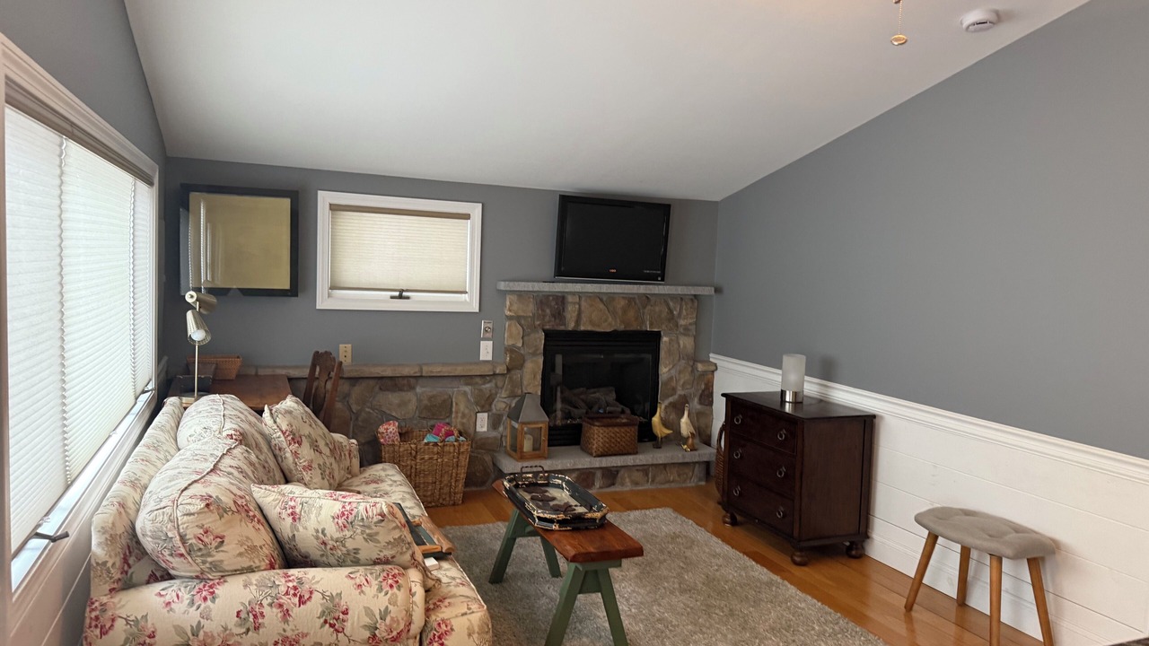Photo of Livingroom in Gilford