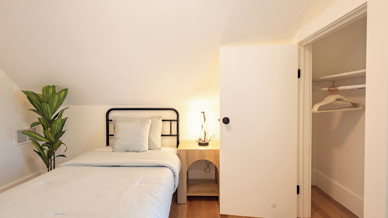 Photo of Bedroom in Neponset - Port Norfolk