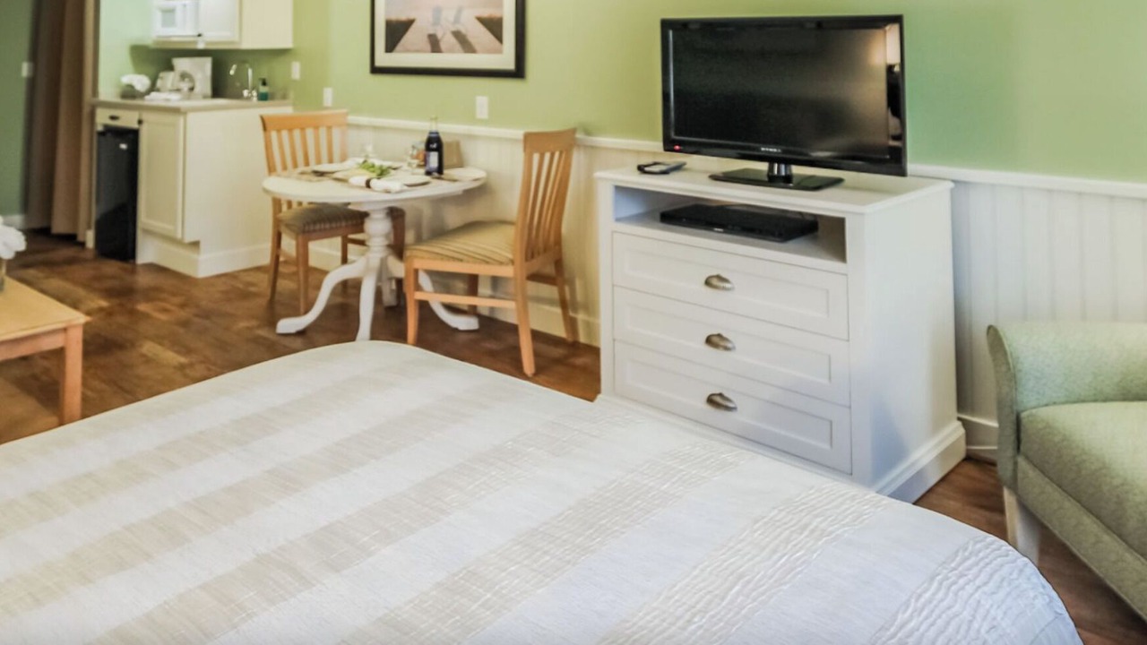 Photo of Bedroom in West Yarmouth