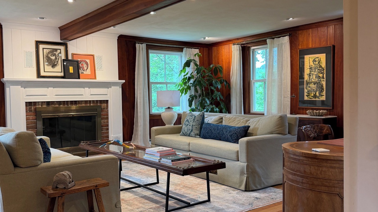 Photo of Livingroom in Manchester Center