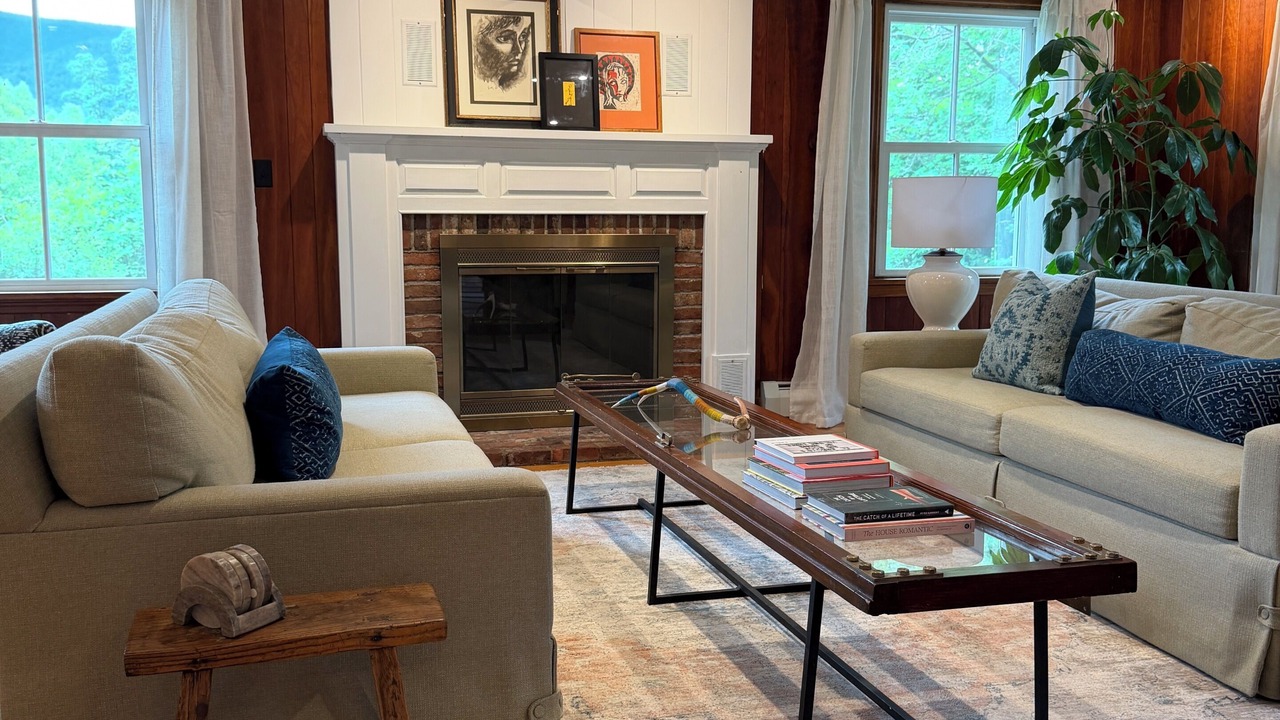 Photo of Livingroom in Manchester Center