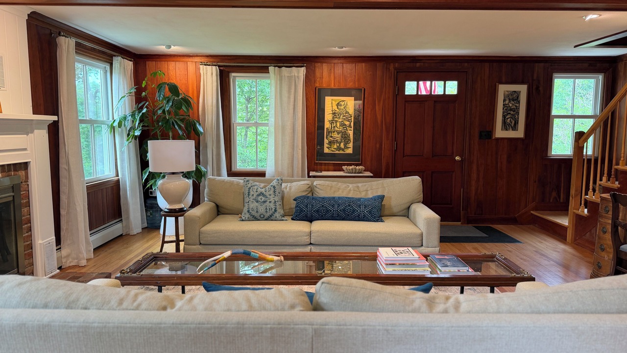 Photo of Livingroom in Manchester Center
