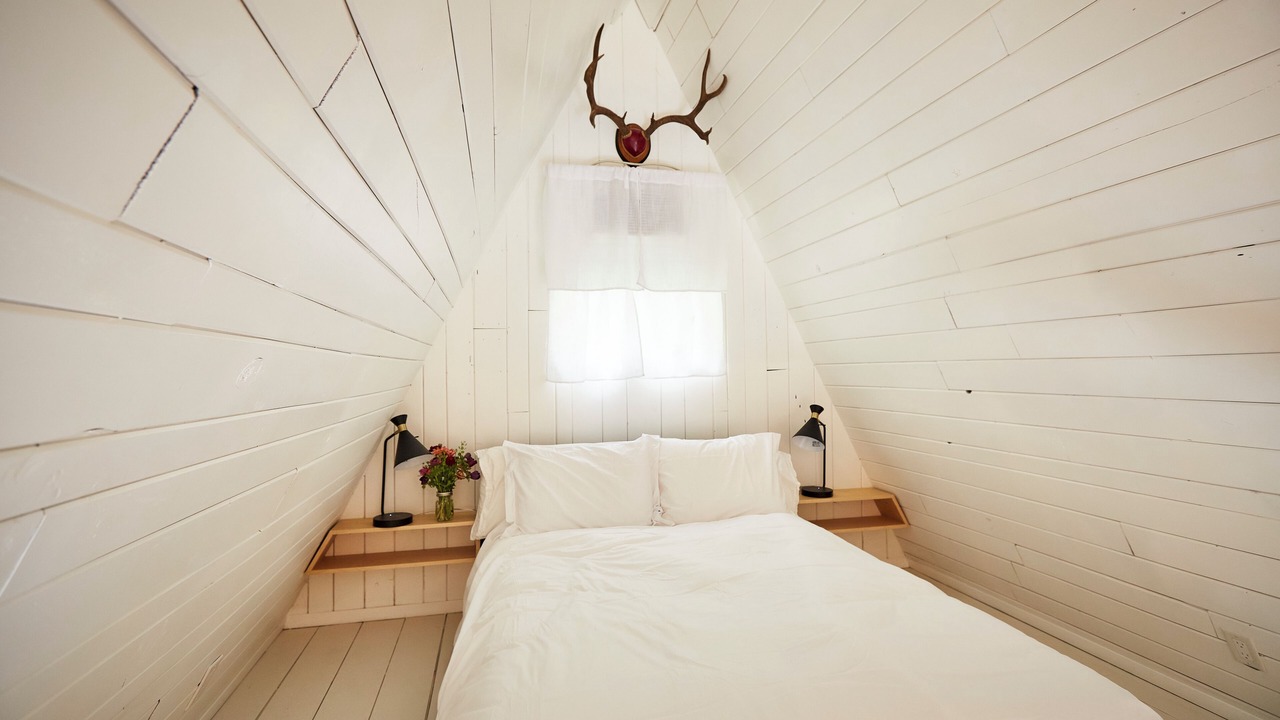 Photo of Bedroom in East Jamaica
