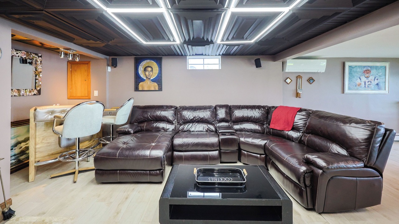 Photo of Livingroom in Mashpee