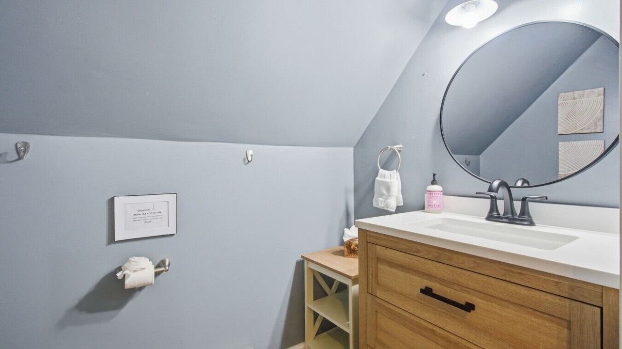 Photo of Bathroom in Sunapee