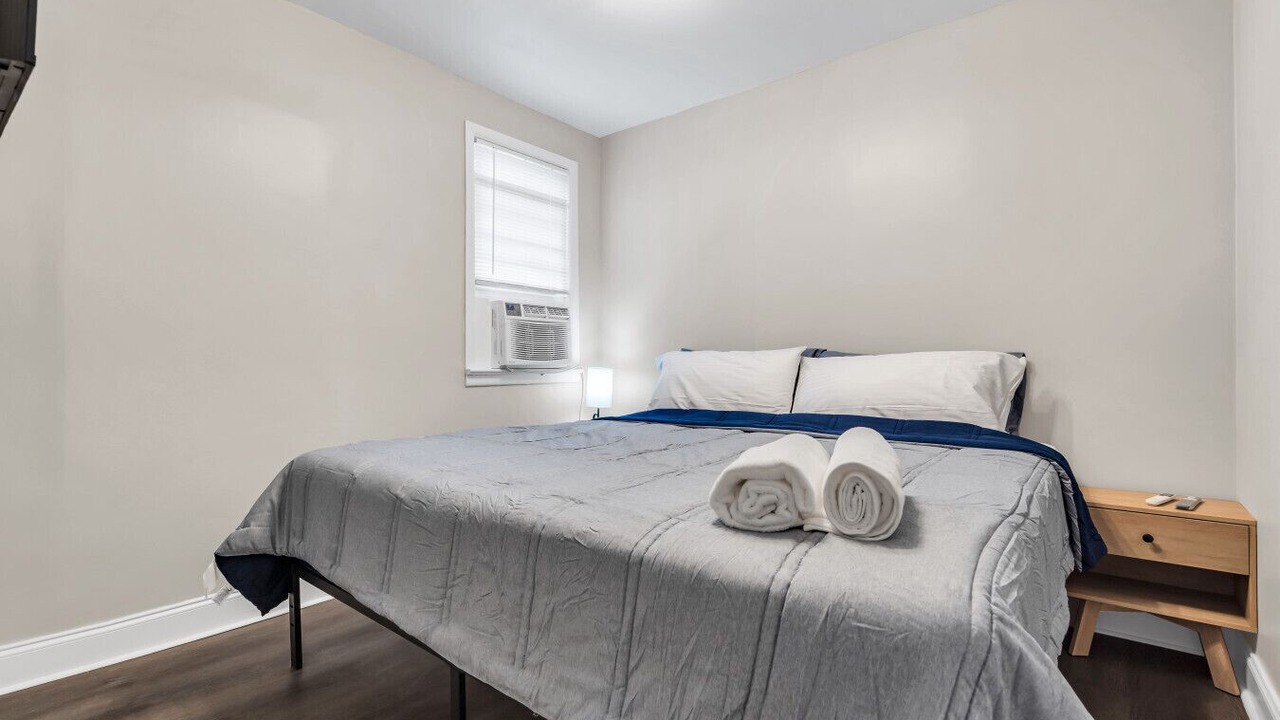 Photo of Bedroom in Seaside Heights