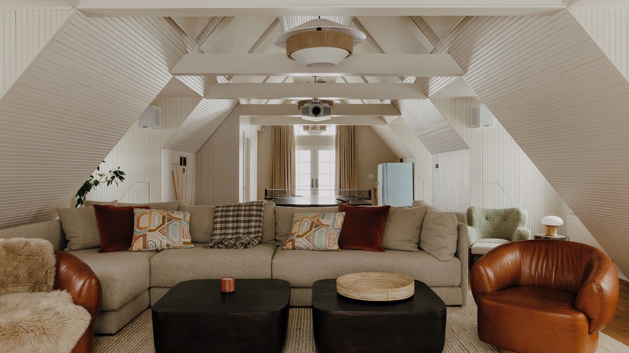 Photo of Livingroom in Tyringham