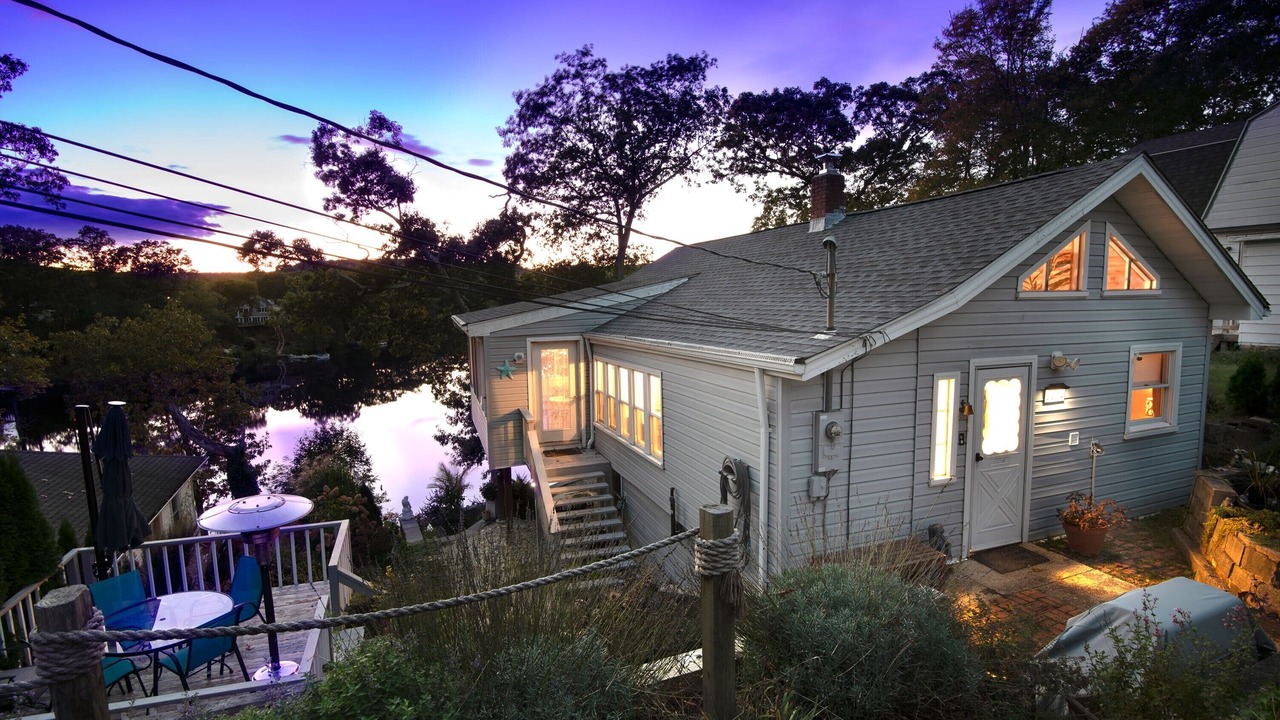 Photo of Outdoor in Quaker Hill