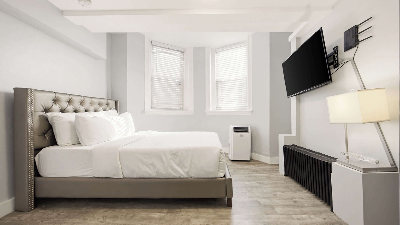 Photo of Bedroom in Bay Village