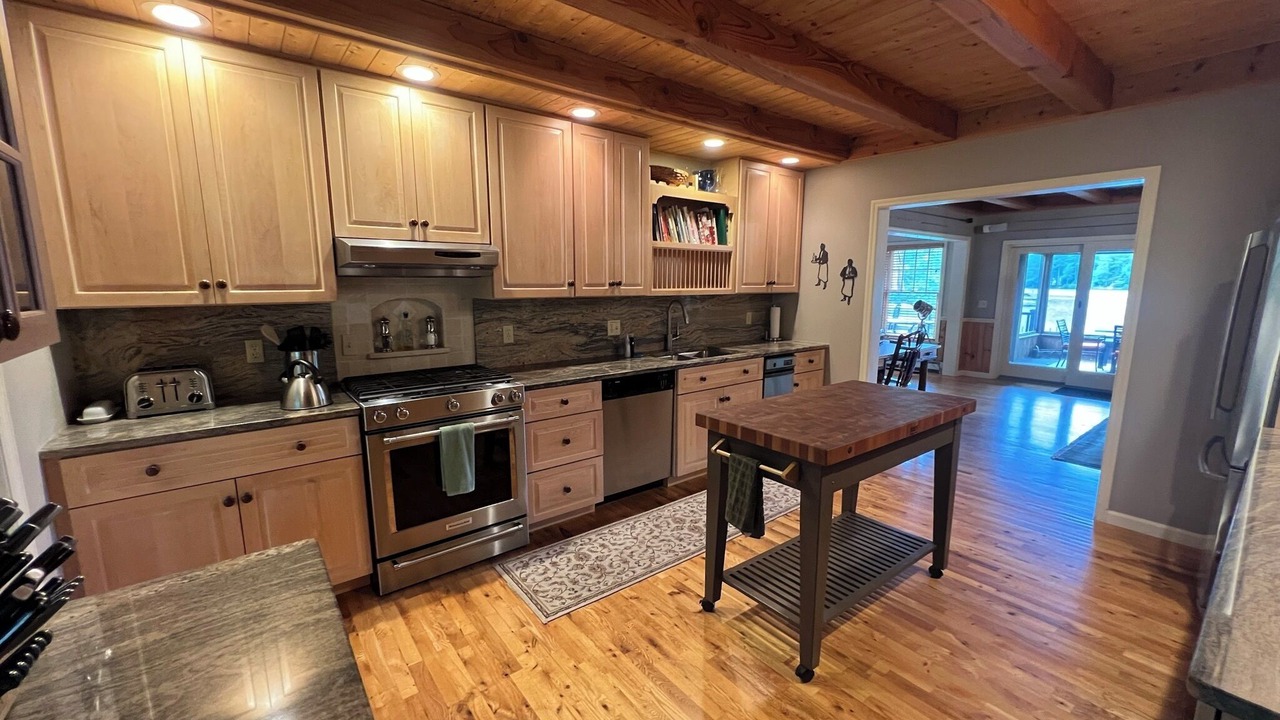 Photo of Kitchen in Mirror Lake