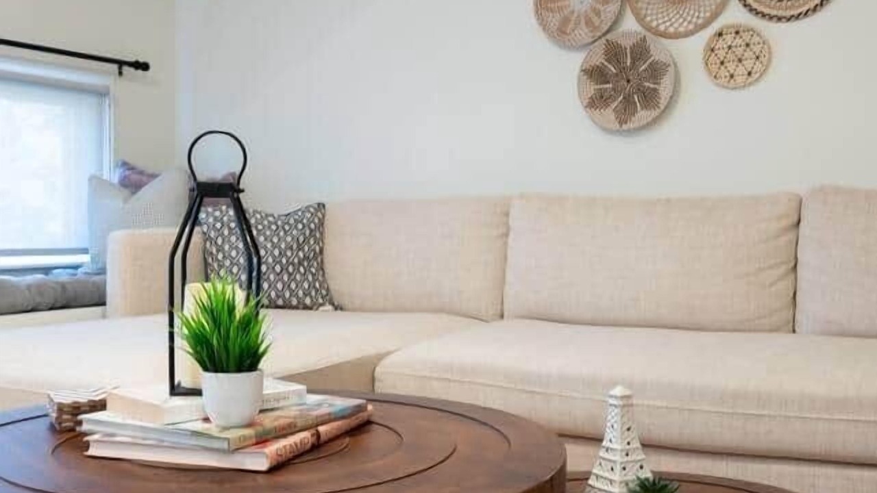 Photo of Livingroom in Foxcroft Square