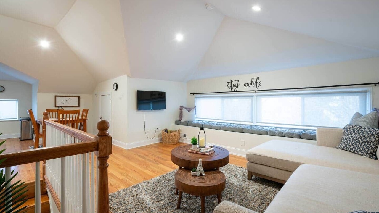 Photo of Livingroom in Foxcroft Square