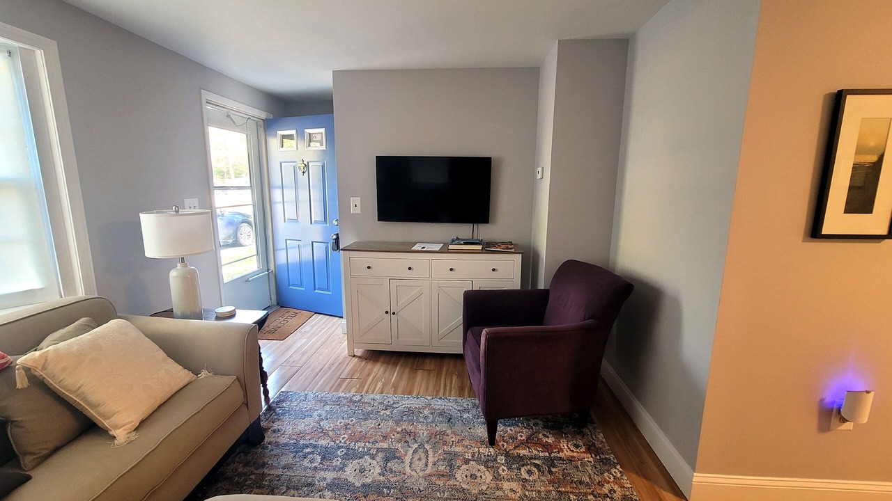 Photo of Livingroom in East Falmouth