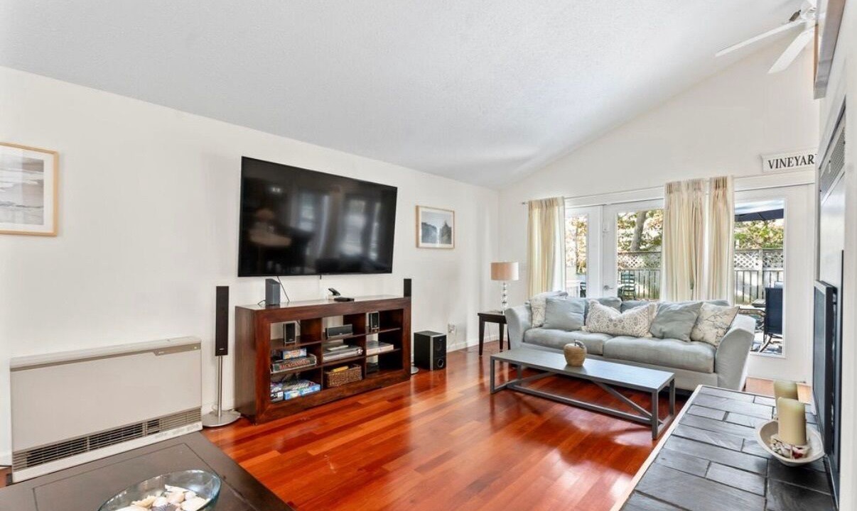 Photo of Livingroom in Tisbury
