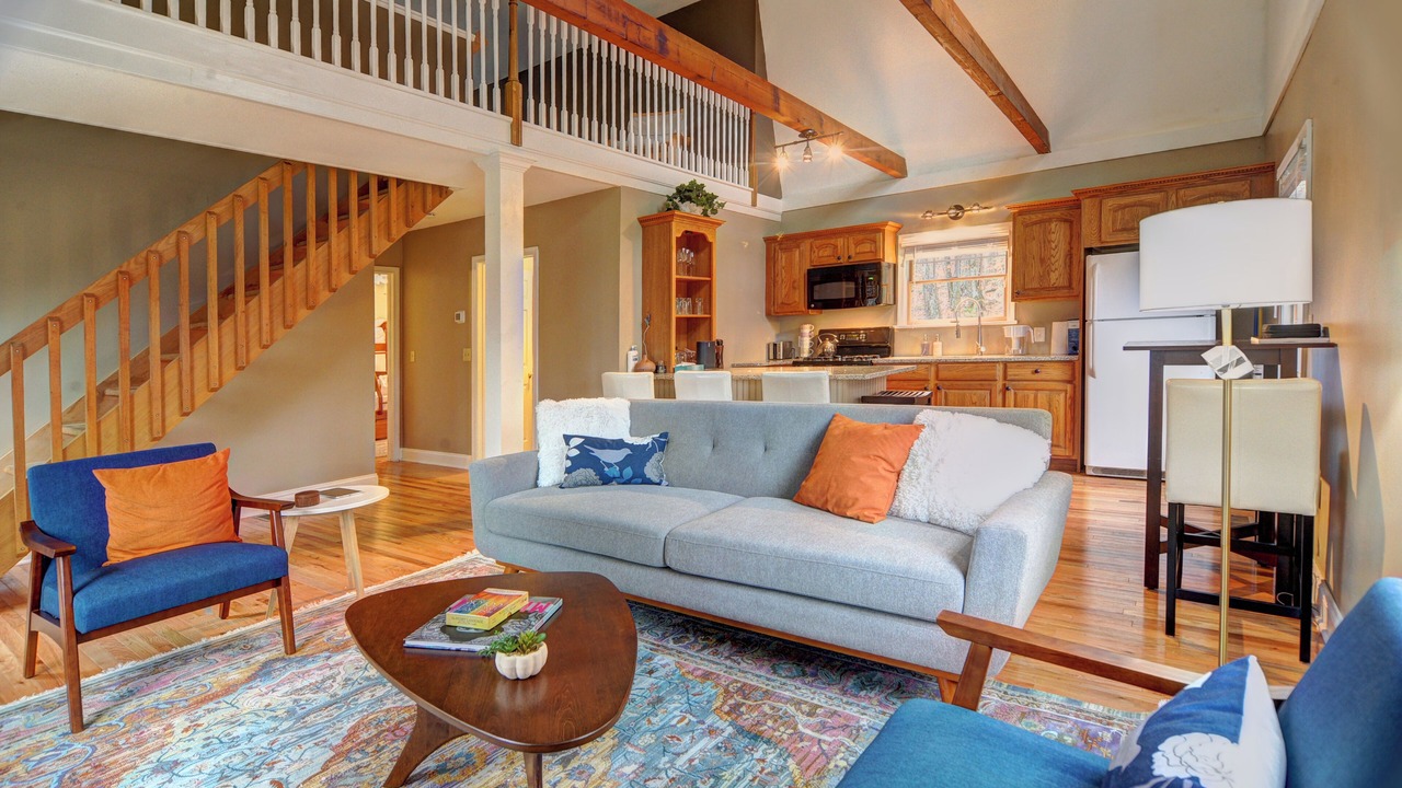 Photo of Livingroom in Sherwood Forest