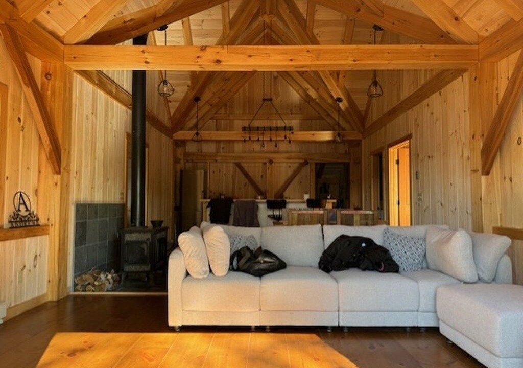 Photo of Livingroom in Barndoor Island