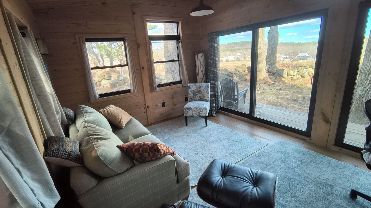 Photo of Livingroom in Tamworth