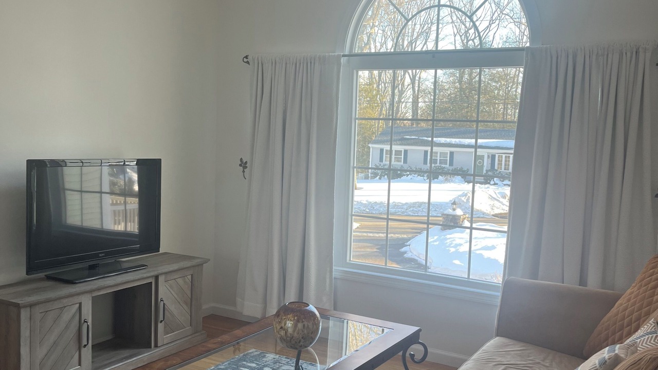 Photo of Livingroom in Shelton