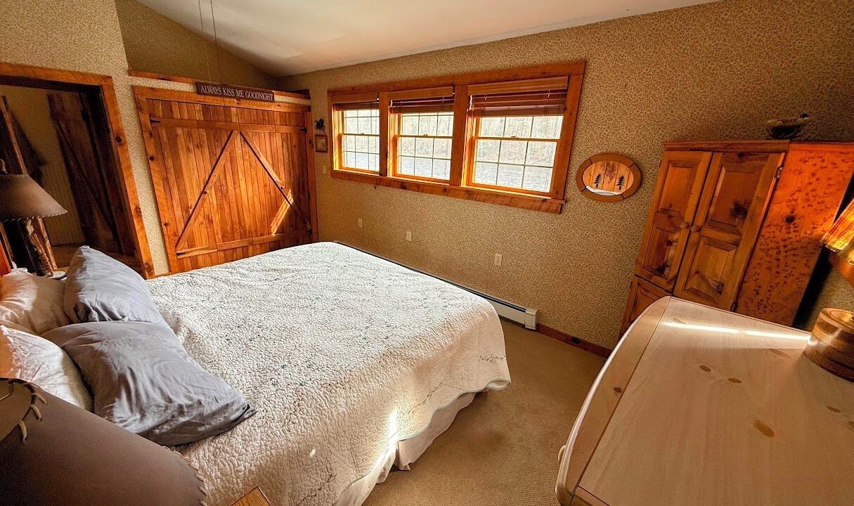 Photo of Bedroom in North Creek