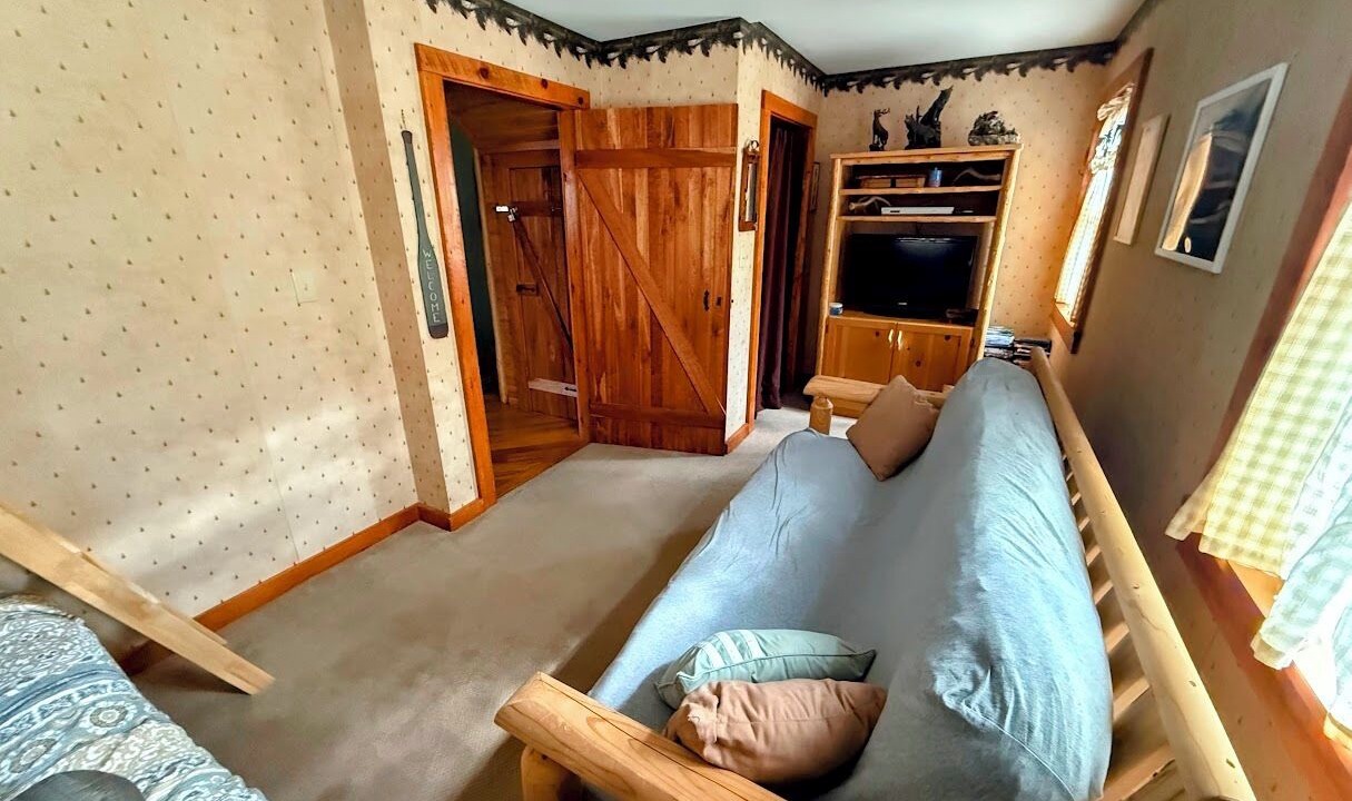 Photo of Bedroom in North Creek