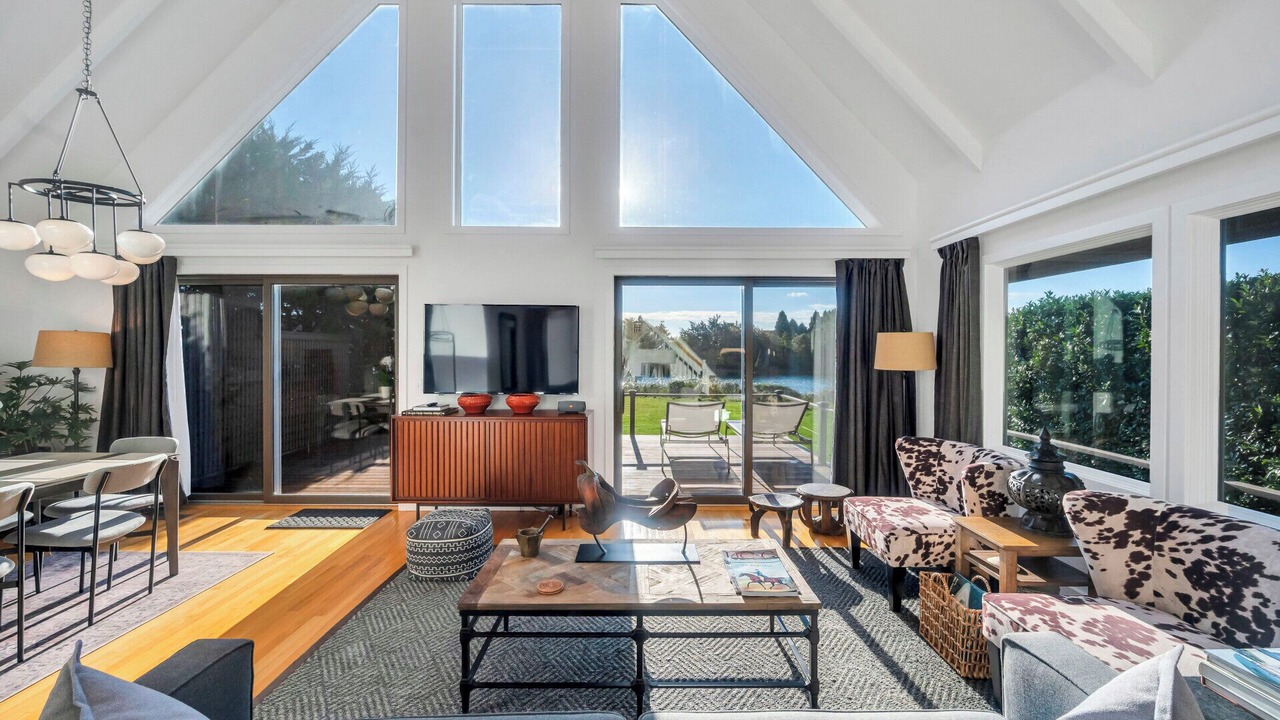 Photo of Livingroom in Shinnecock Hills