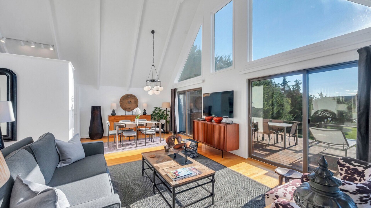 Photo of Livingroom in Shinnecock Hills