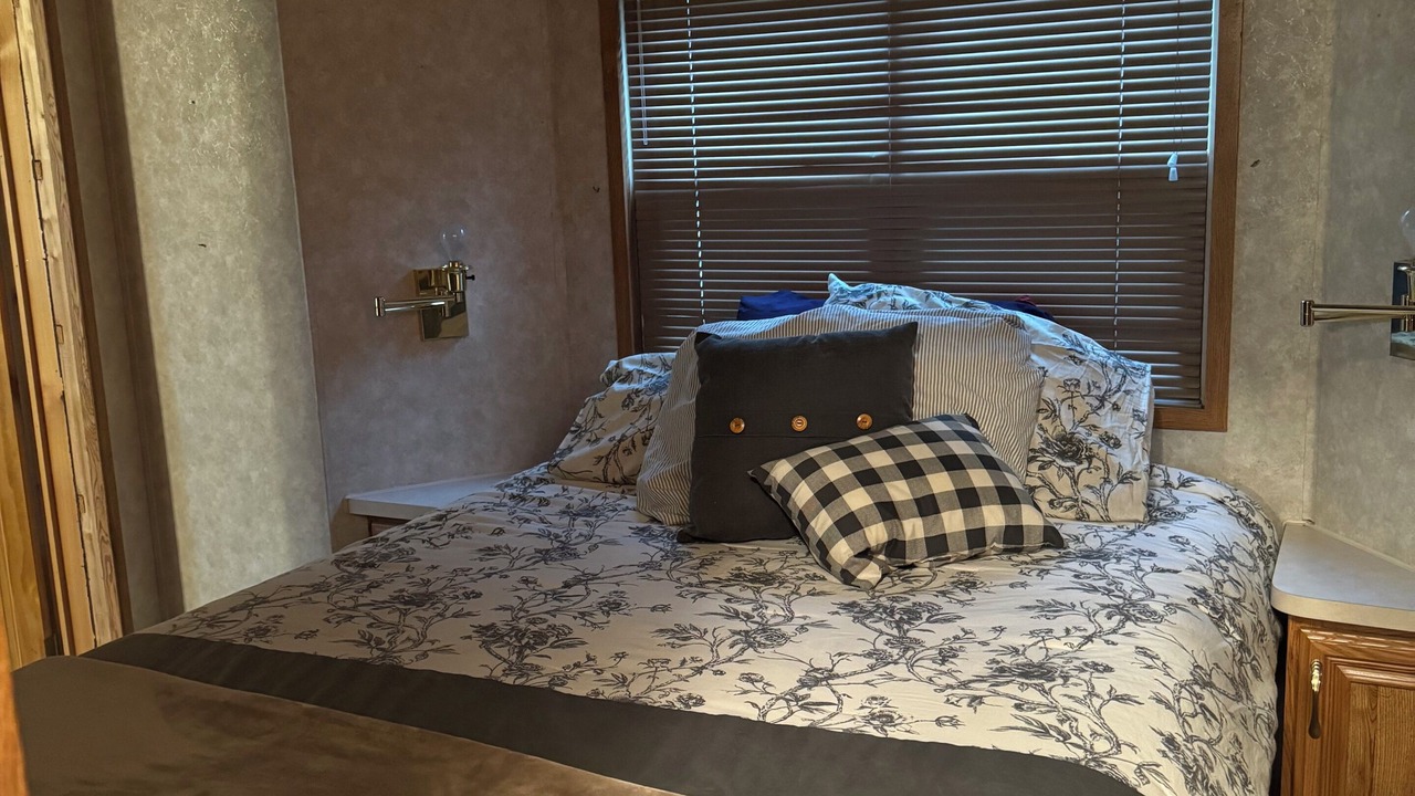 Photo of Bedroom in Freedom