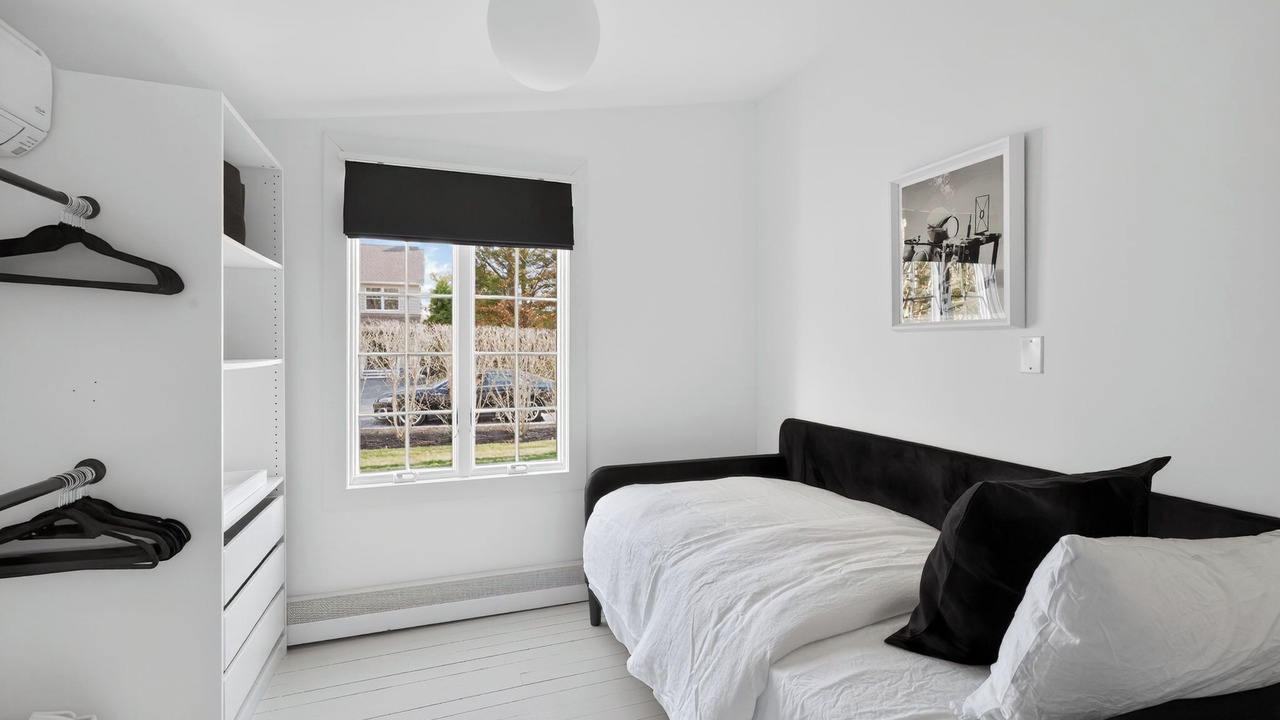 Photo of Bedroom in Westhampton Beach