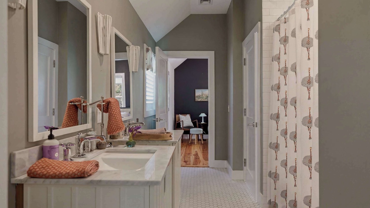Photo of Bathroom in Fifth Ward