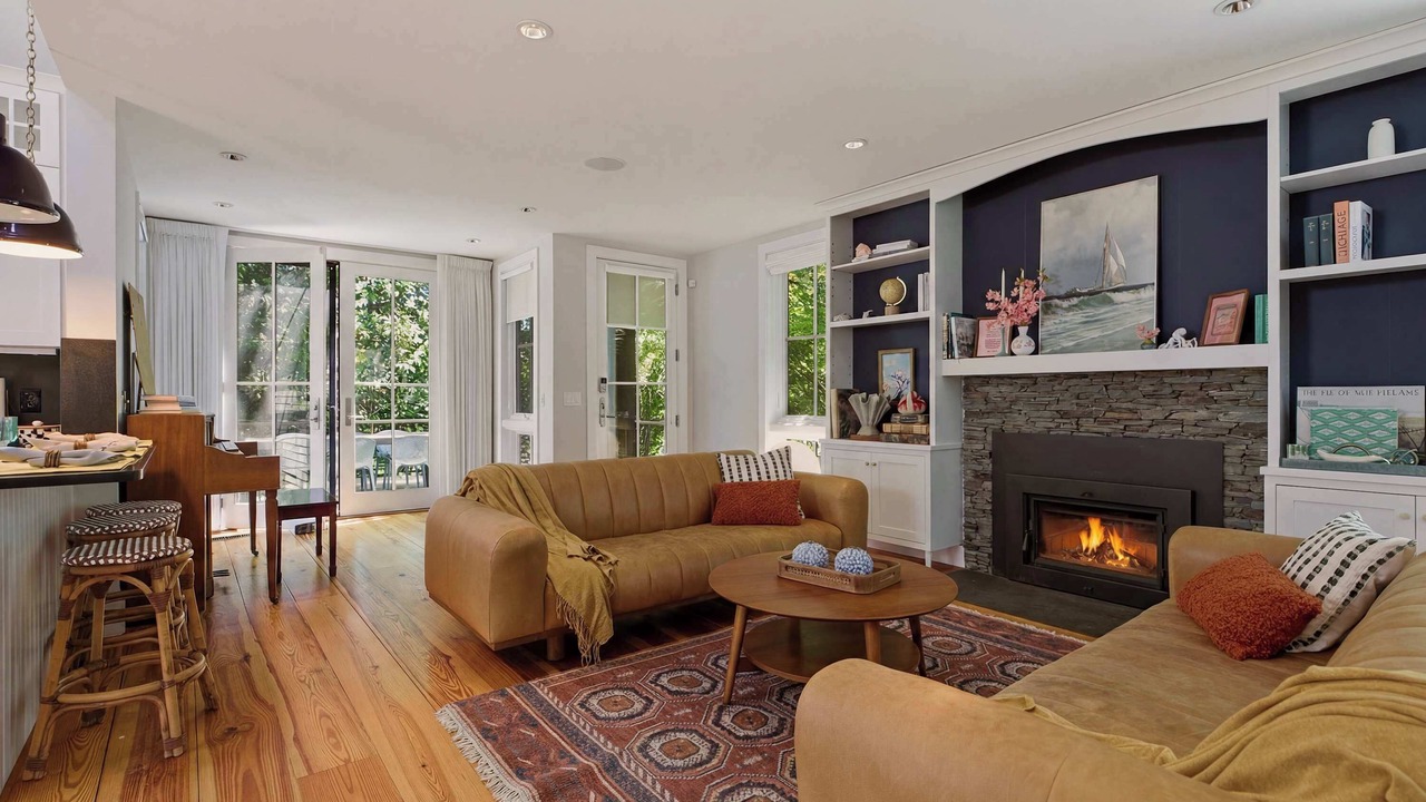 Photo of Livingroom in Fifth Ward