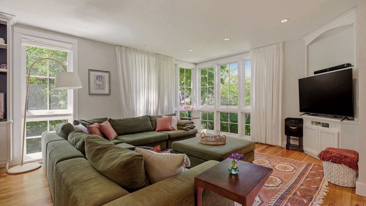 Photo of Livingroom in Fifth Ward