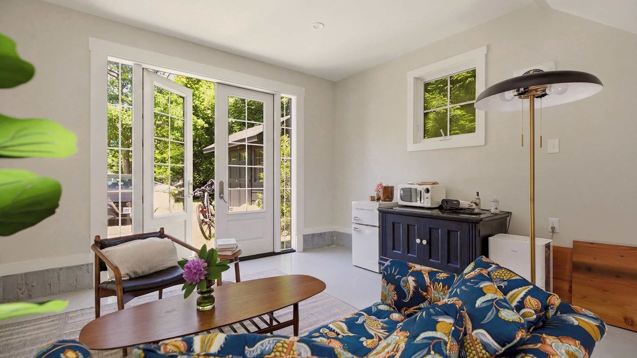 Photo of Livingroom in Fifth Ward