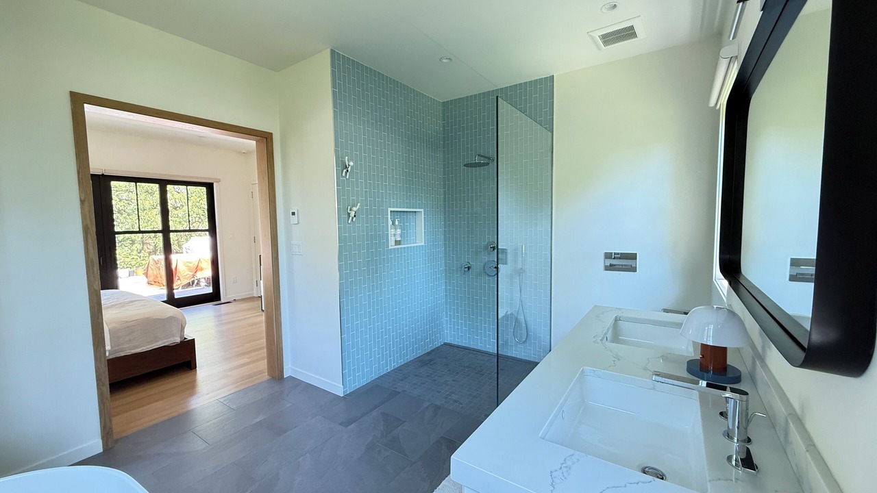Photo of Bathroom in East Hampton North