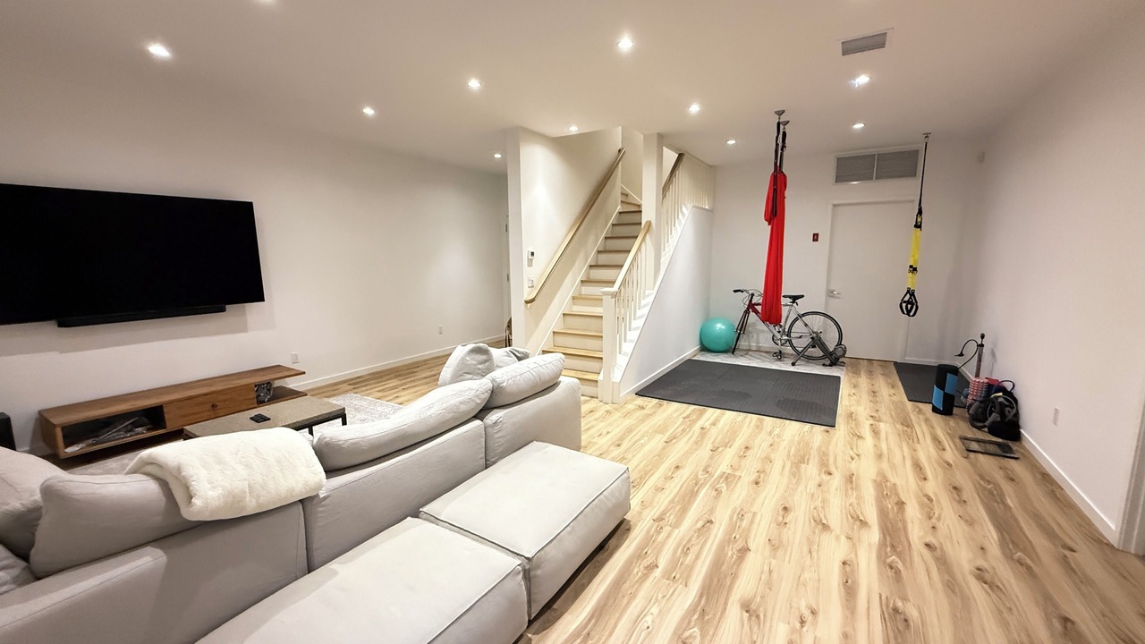 Photo of Livingroom in East Hampton North