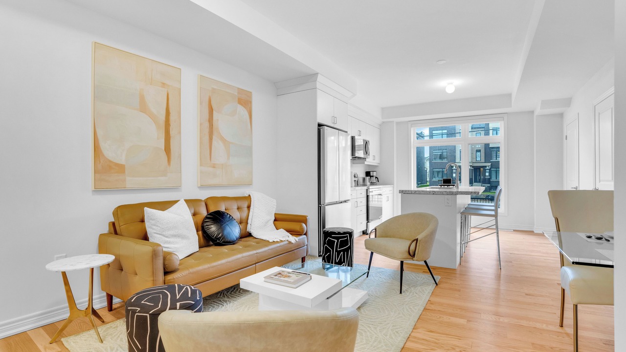Photo of Livingroom in Oakville