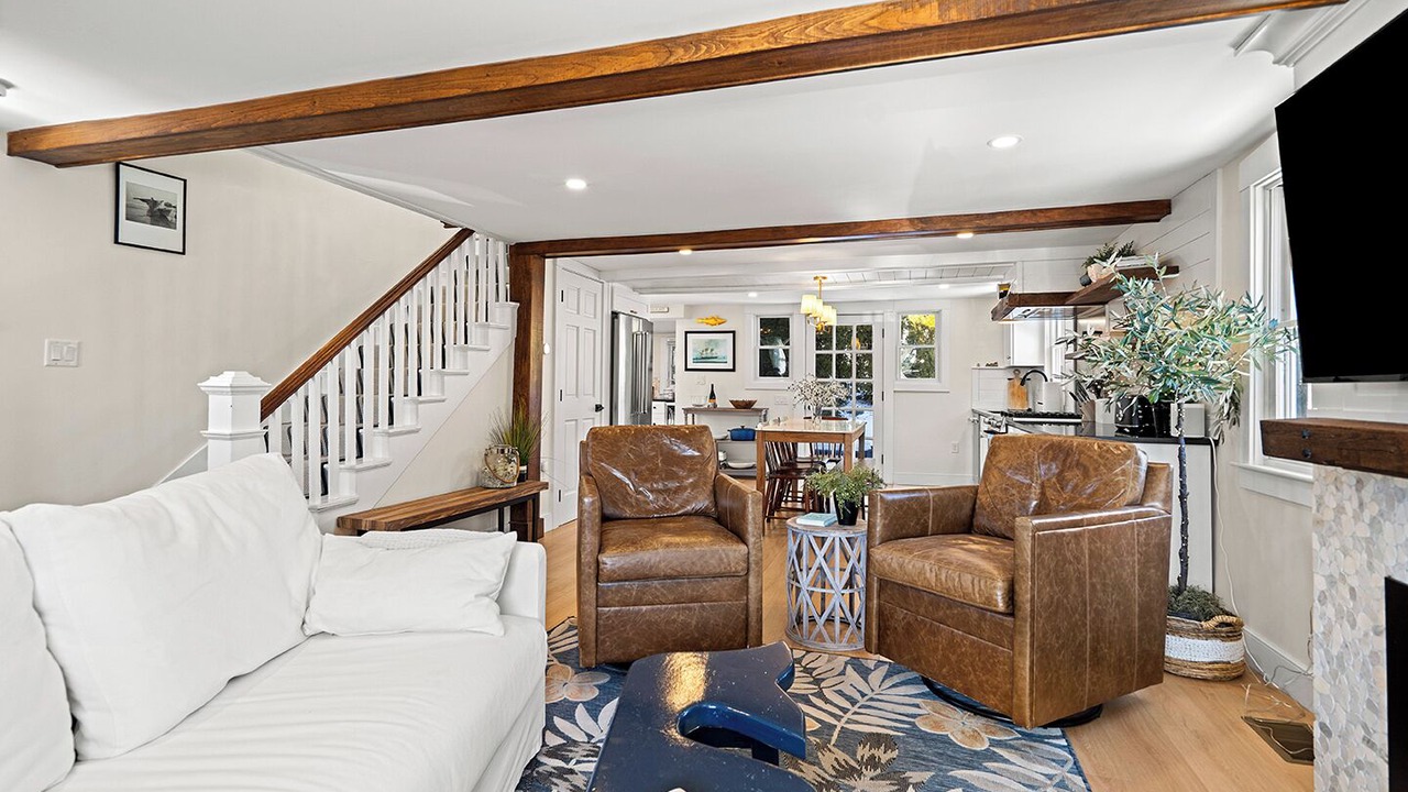 Photo of Livingroom in Marblehead