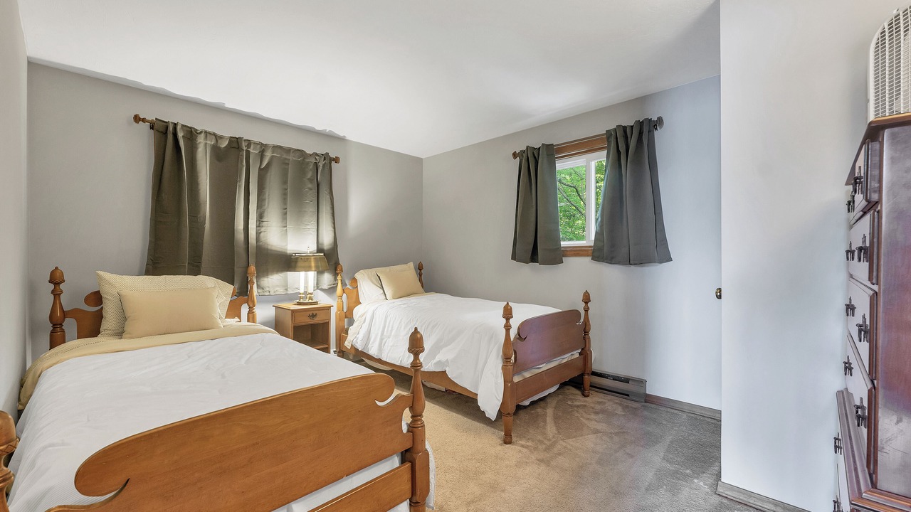 Photo of Bedroom in Moultonborough