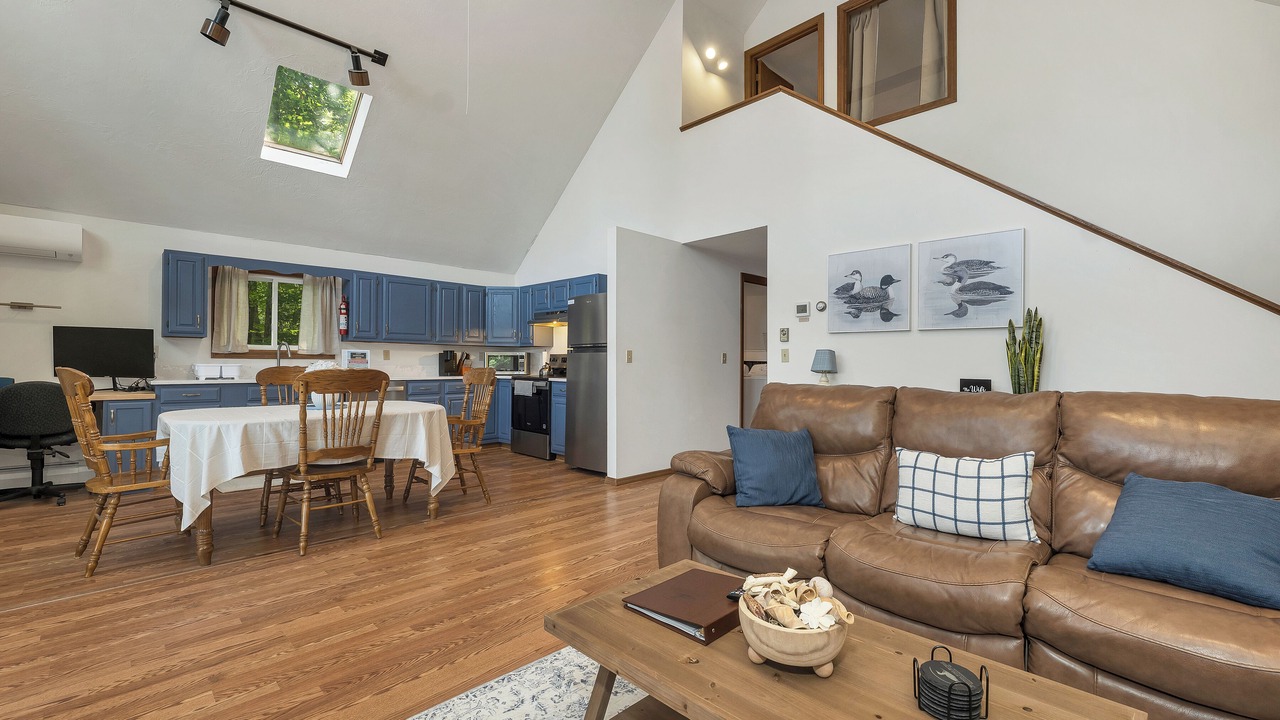 Photo of Livingroom in Moultonborough