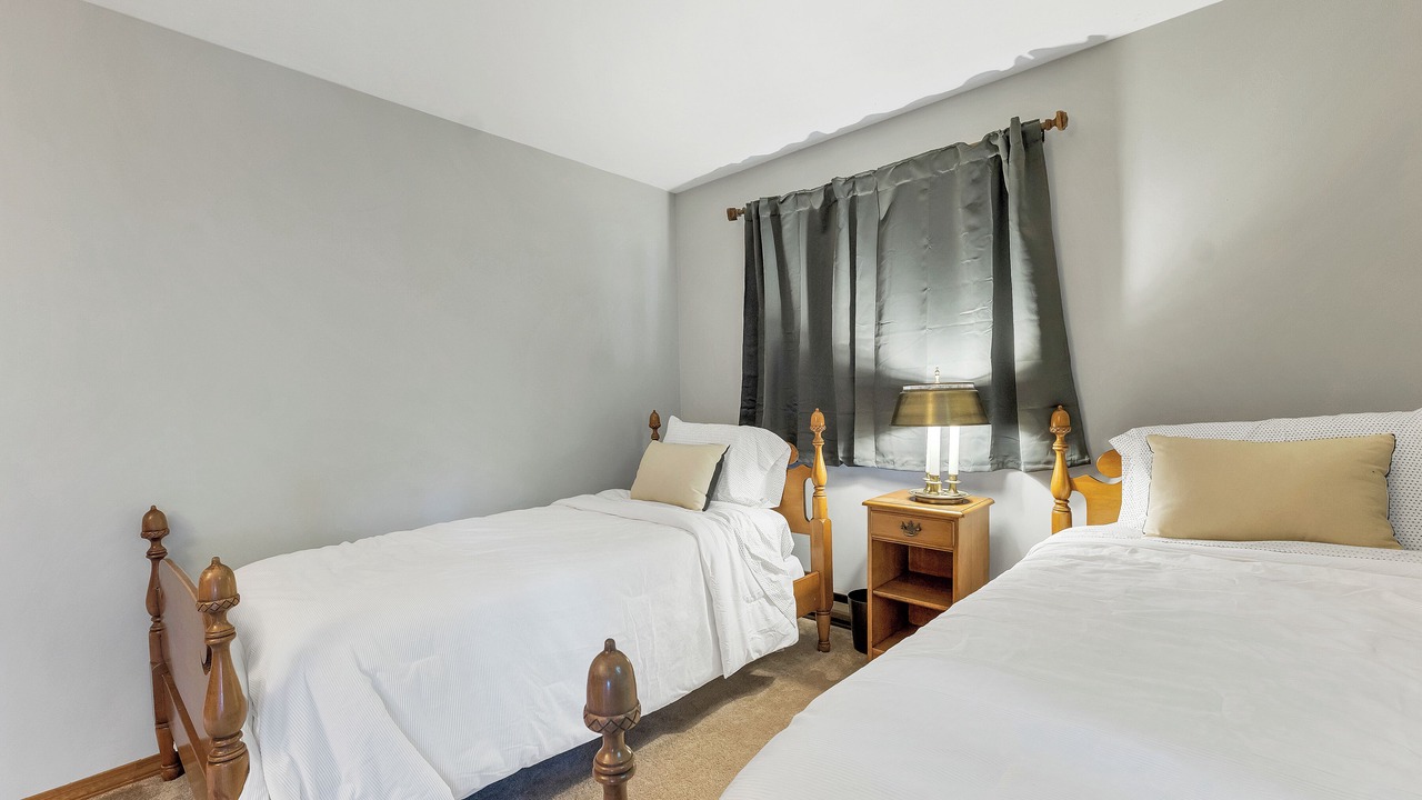 Photo of Bedroom in Moultonborough