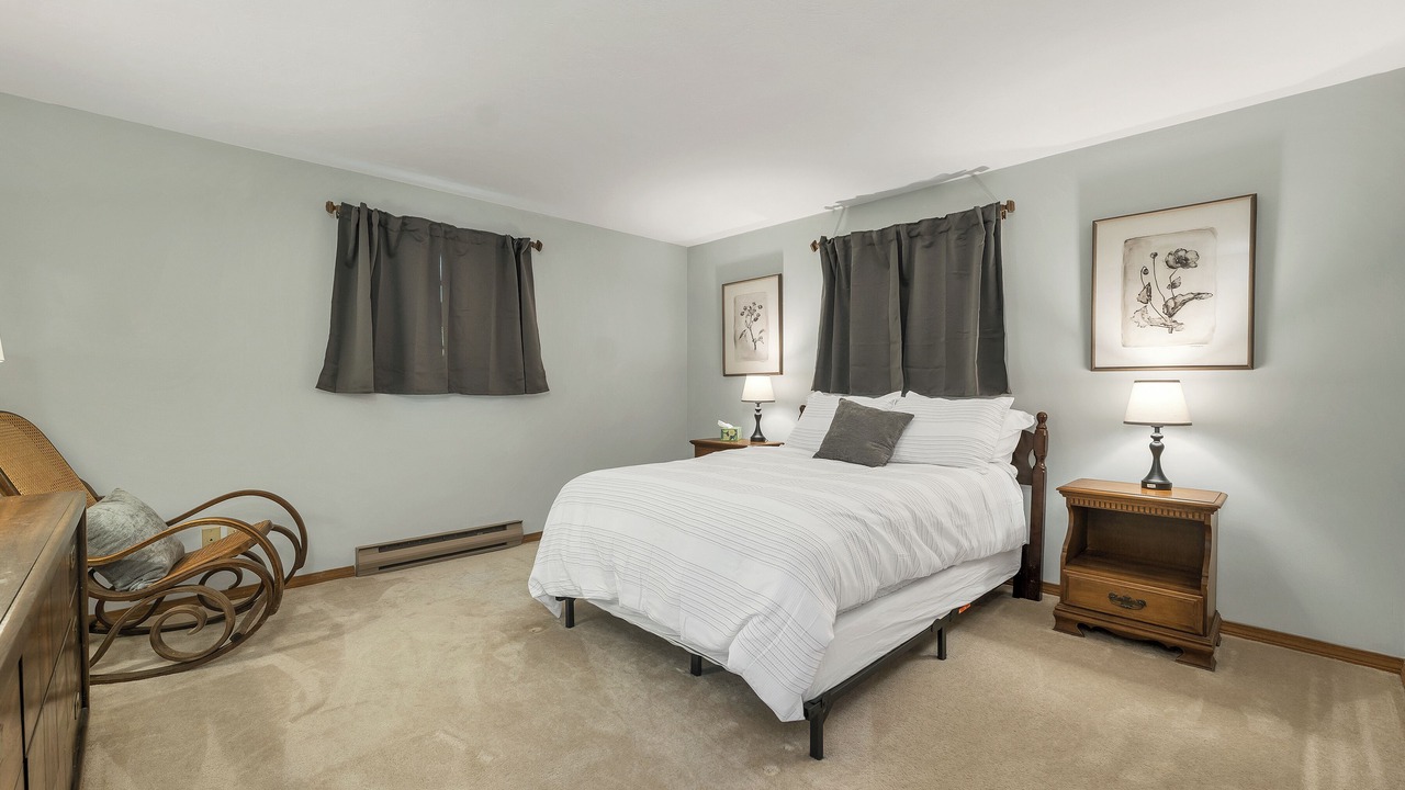 Photo of Bedroom in Moultonborough