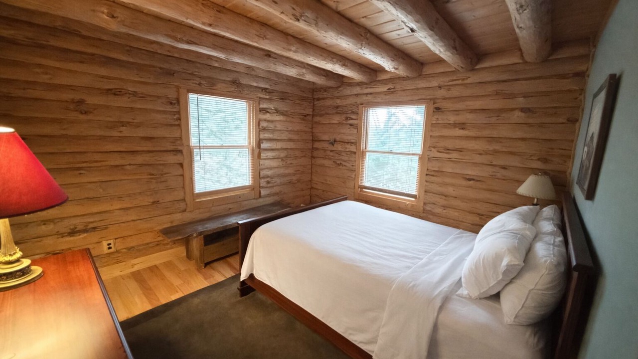 Photo of Bedroom in Putnam Station