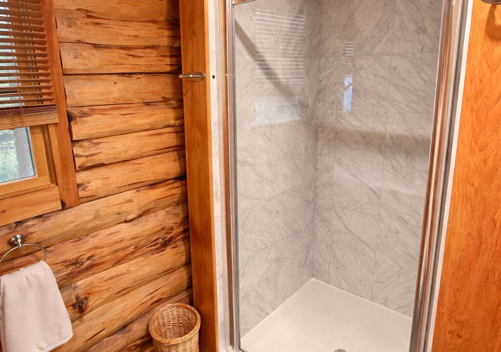 Photo of Bathroom in Putnam Station