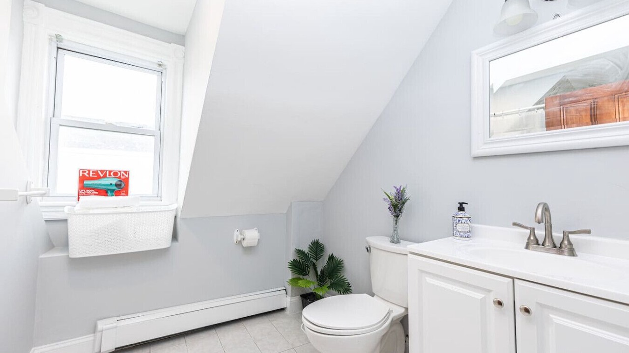 Photo of Bathroom in Roxbury