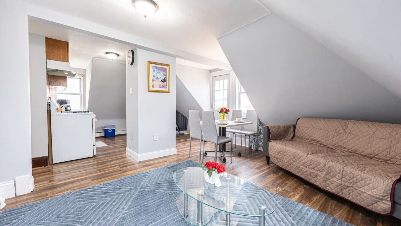 Photo of Livingroom in Roxbury