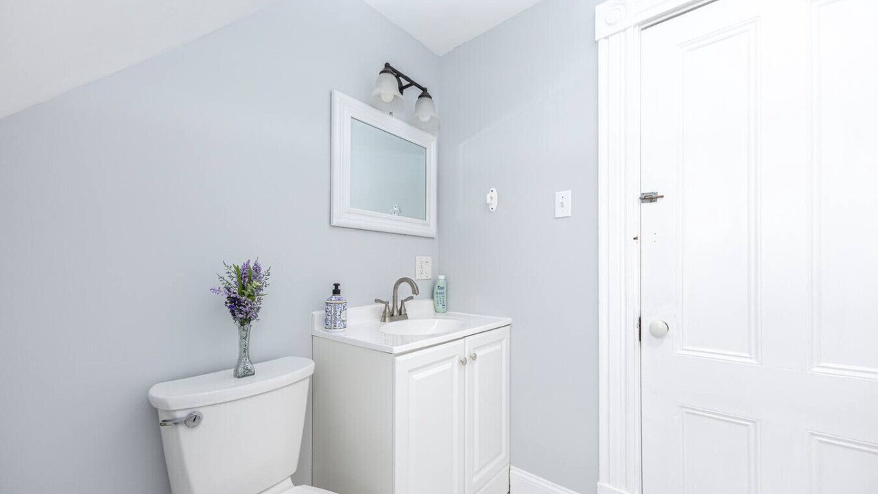 Photo of Bathroom in Roxbury
